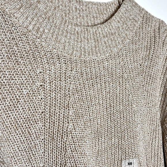 NWT Old Navy Mock Turtle Neck Heathered Beige Tan Balloon Sleeve Knit Sweater - Picture 3 of 7